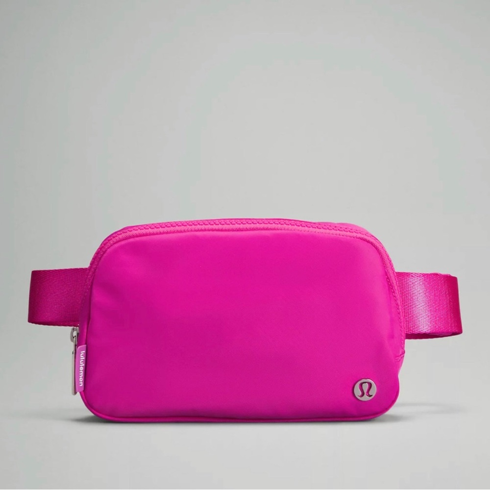 NWT Lululemon SONIC PINK belt bag